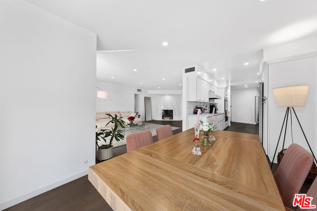 11970 Montana Ave Unit: 207