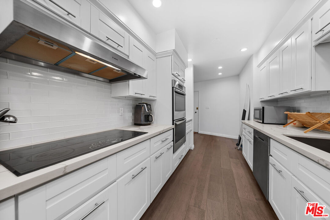 11970 Montana Ave Unit: 207