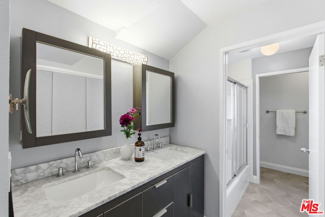 1013 16th St Unit: 101