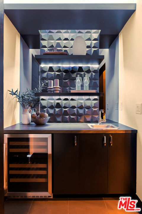 1516 Forest Knoll Dr