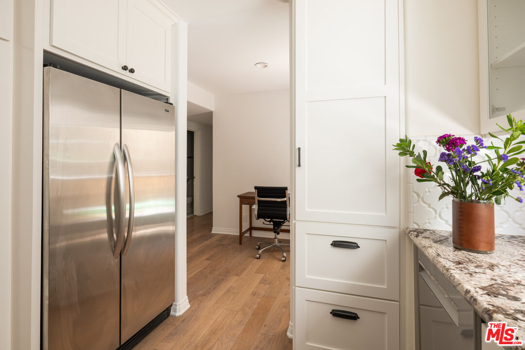 146 S Clark Dr Unit: 101