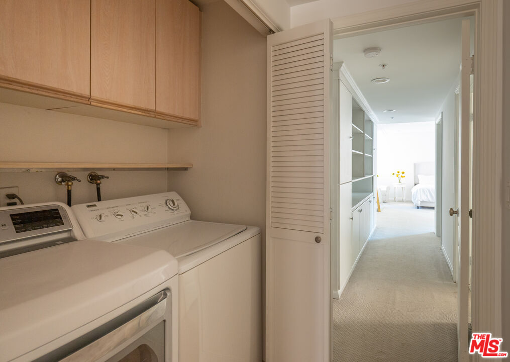 146 S Clark Dr Unit: 101