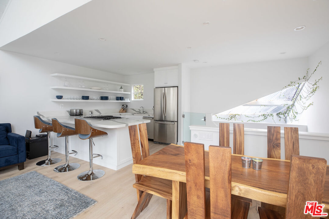 29233 HEATHERCLIFF RD Unit: 3