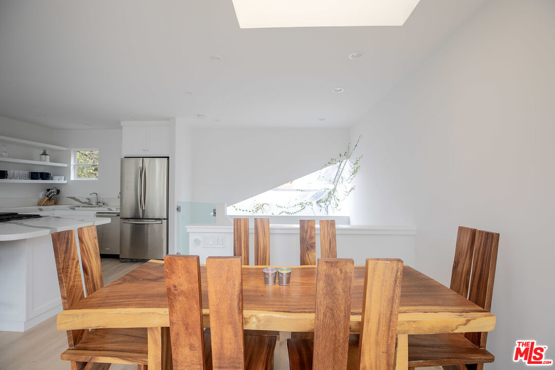 29233 HEATHERCLIFF RD Unit: 3