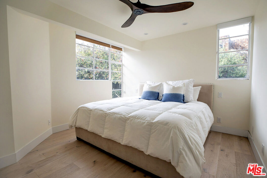 29233 HEATHERCLIFF RD Unit: 3