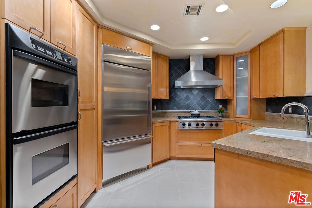 411 N Oakhurst Dr Unit: 106