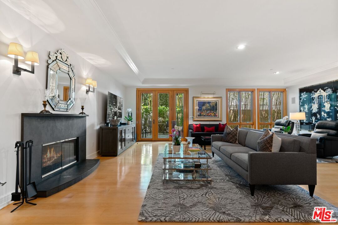 411 N Oakhurst Dr Unit: 106