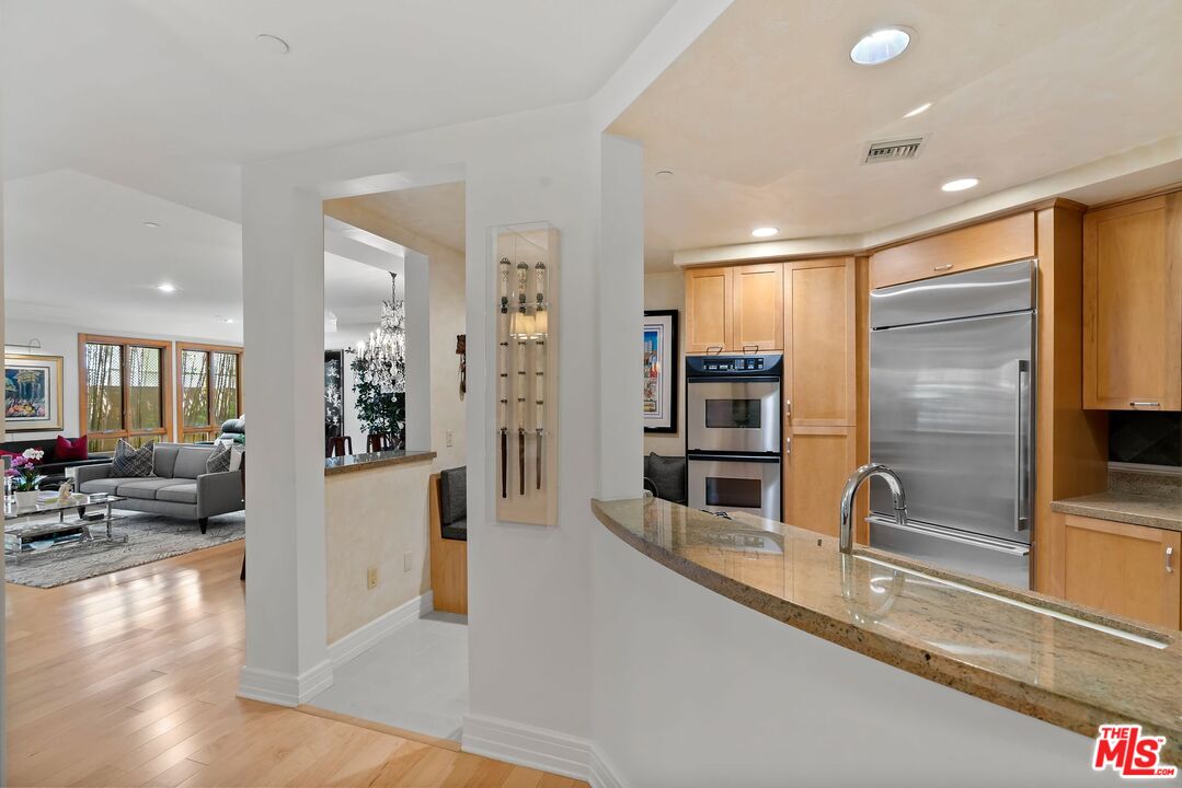 411 N Oakhurst Dr Unit: 106