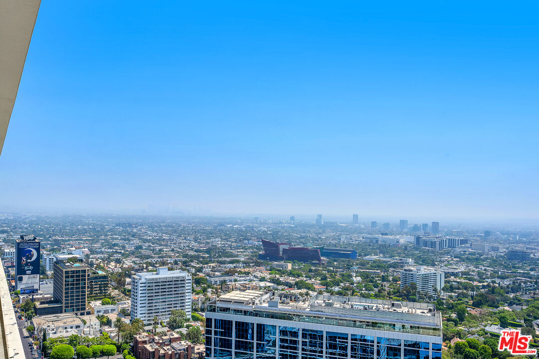 9255 Doheny Rd Unit: 2504