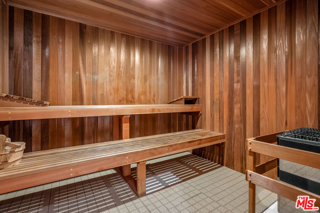 9255 Doheny Rd Unit: 2504