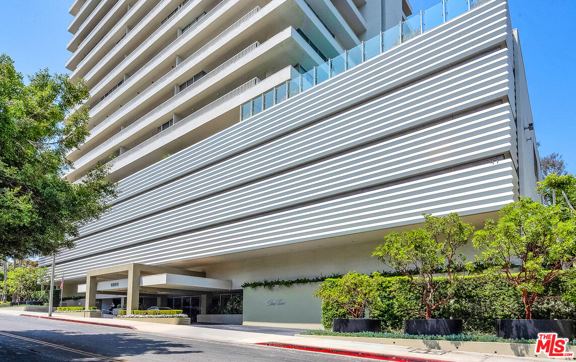 9255 Doheny Rd Unit: 2504