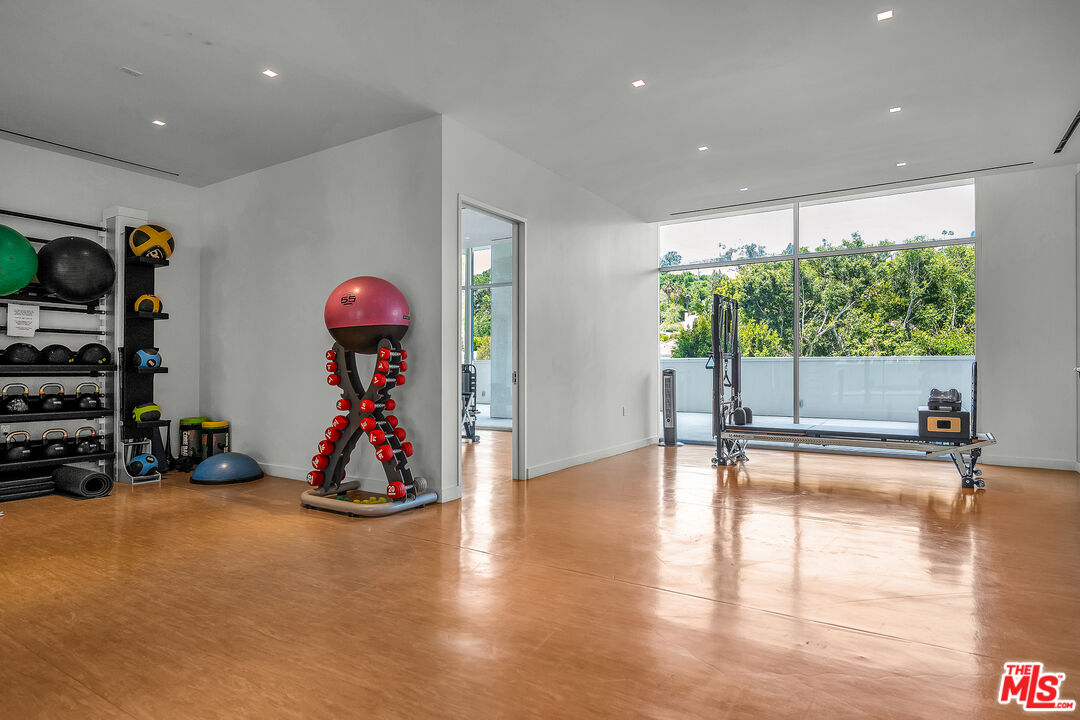 9255 Doheny Rd Unit: 2504