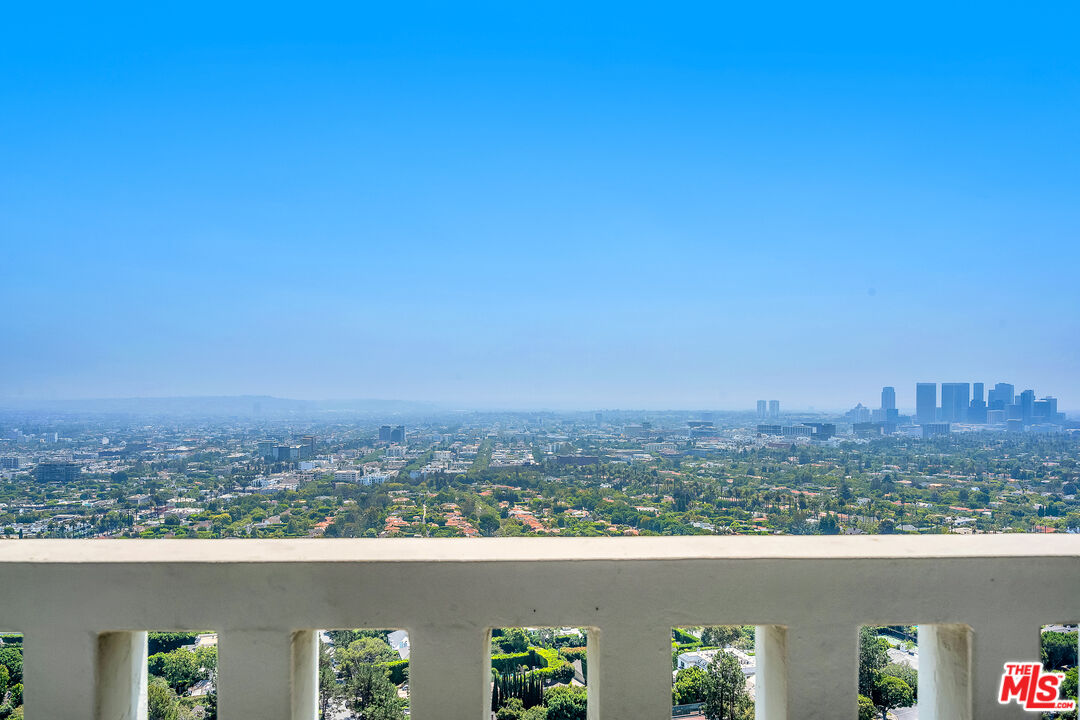 9255 Doheny Rd Unit: 2504