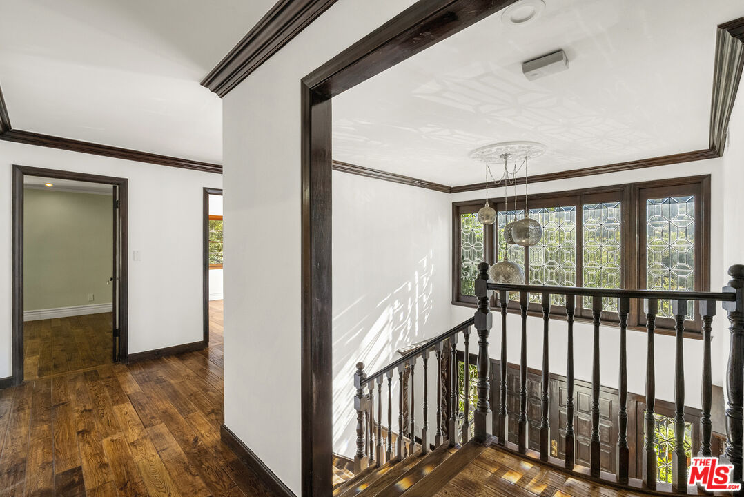 1926 Mount Olympus Dr