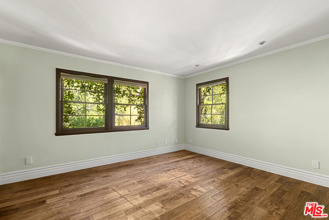 1926 Mount Olympus Dr