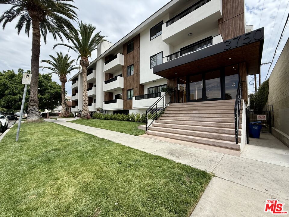 3750 Glendon Ave Unit: 34