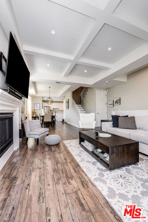 4840 Cleon Ave Unit: 108