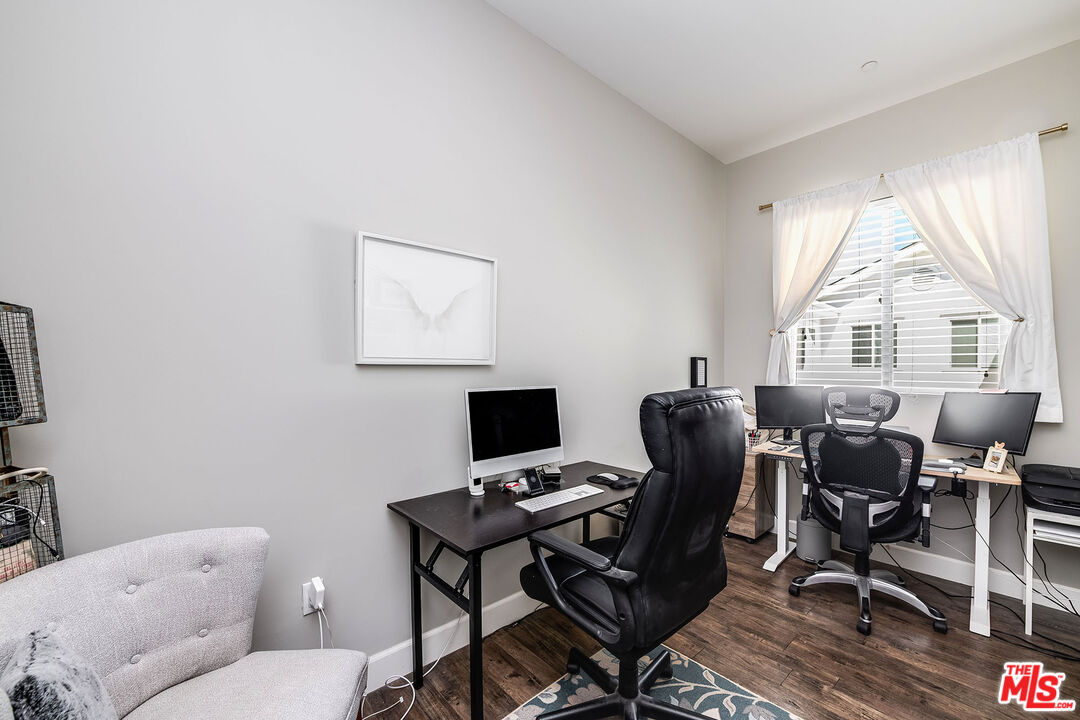 4840 Cleon Ave Unit: 108