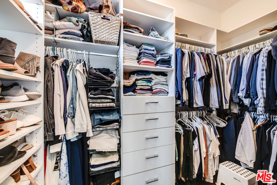 4840 Cleon Ave Unit: 108