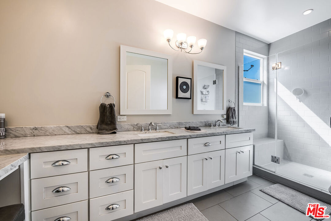 4840 Cleon Ave Unit: 108