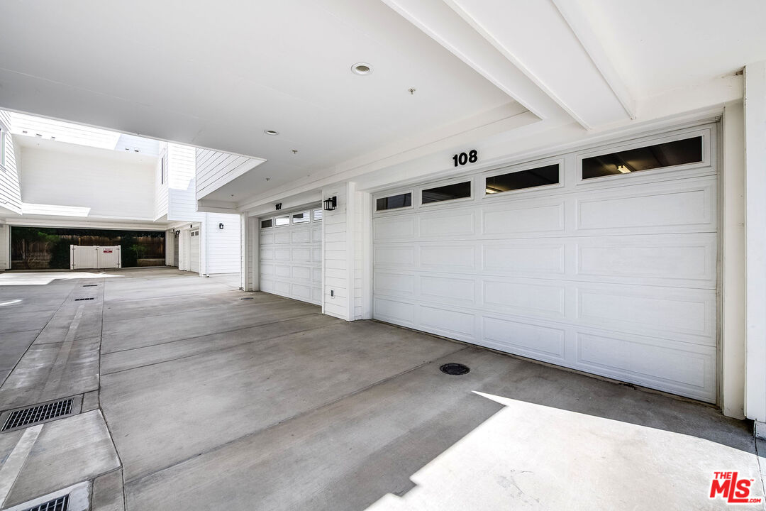 4840 Cleon Ave Unit: 108