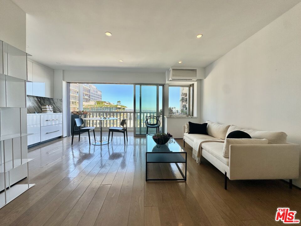 999 N Doheny Dr Unit: 1005