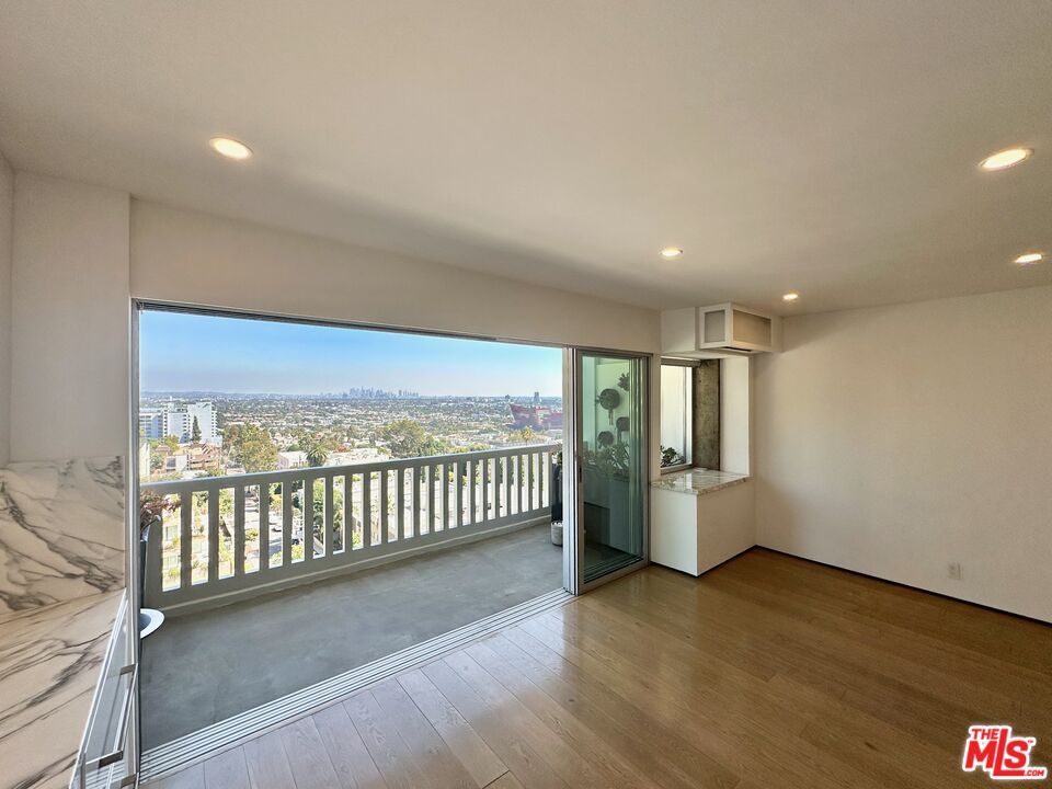 999 N Doheny Dr Unit: 1005