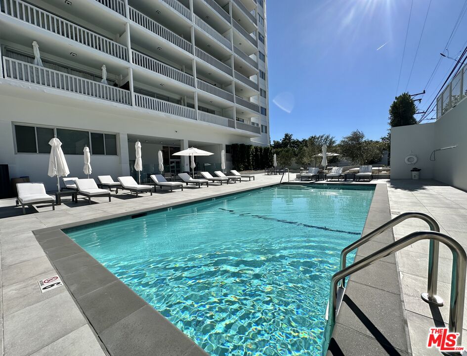 999 N Doheny Dr Unit: 1005