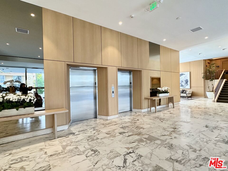 999 N Doheny Dr Unit: 1005