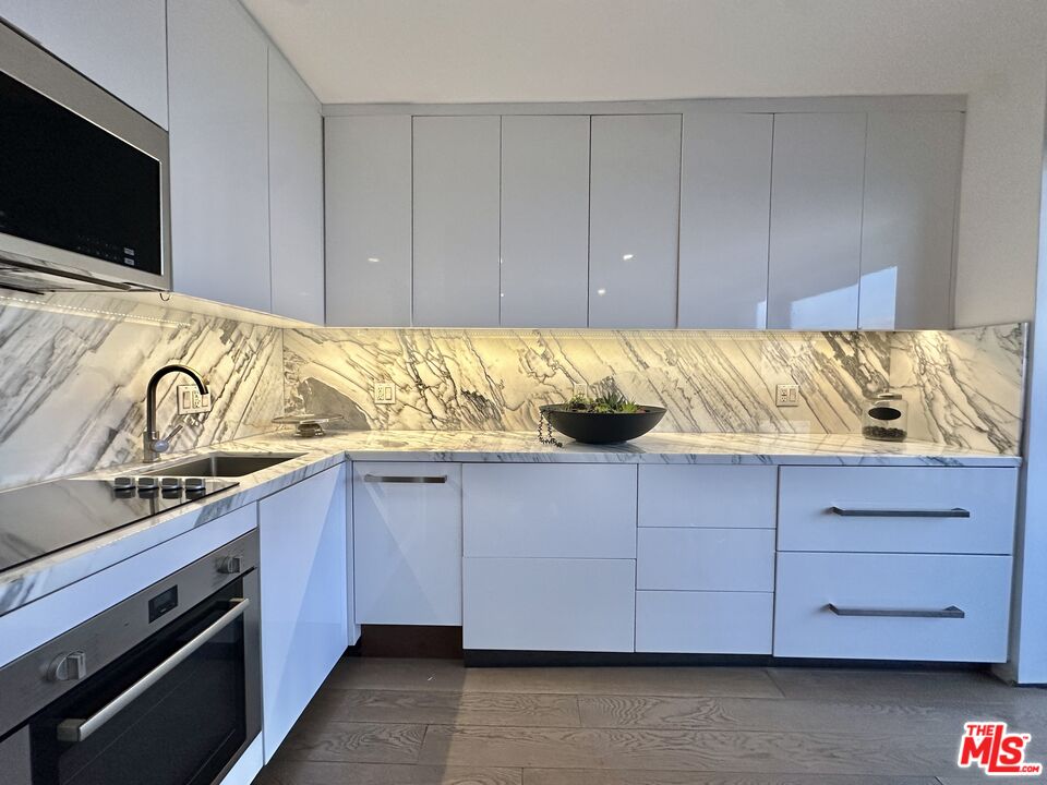 999 N Doheny Dr Unit: 1005