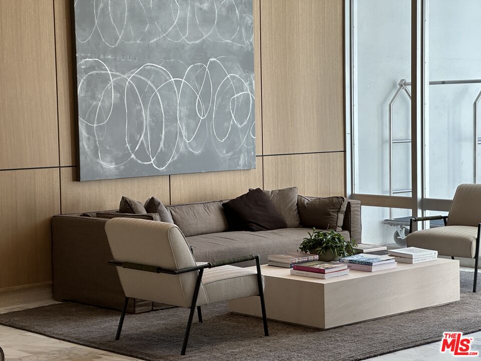 999 N Doheny Dr Unit: 1005