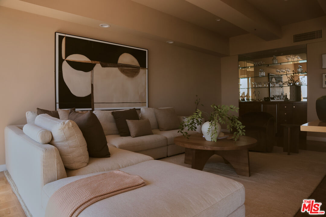 10790 Wilshire Blvd Unit: 1603