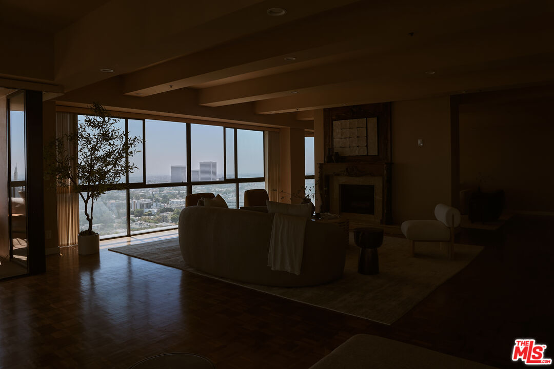 10790 Wilshire Blvd Unit: 1603