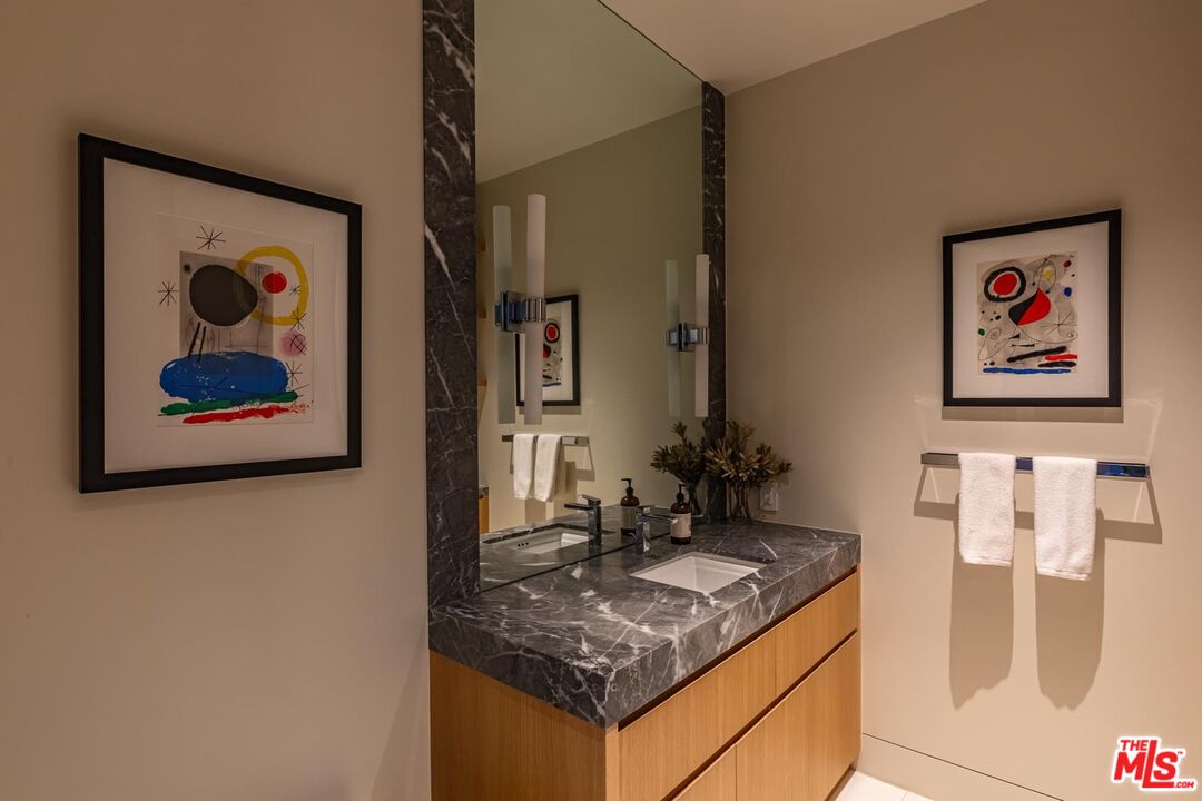 9255 Doheny Rd Unit: 1901