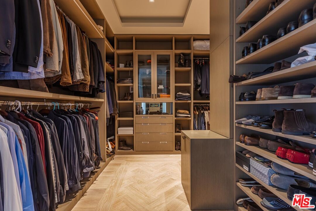 9255 Doheny Rd Unit: 1901