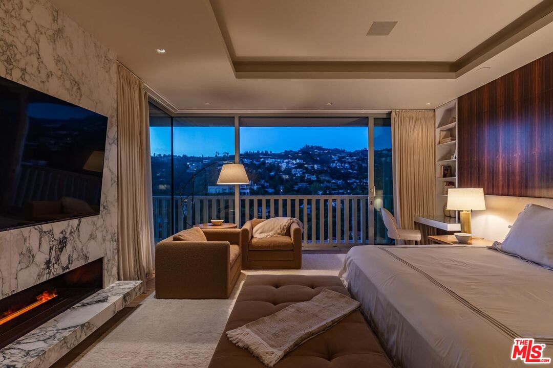 9255 Doheny Rd Unit: 1901