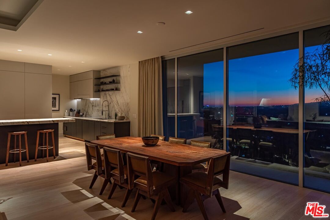 9255 Doheny Rd Unit: 1901