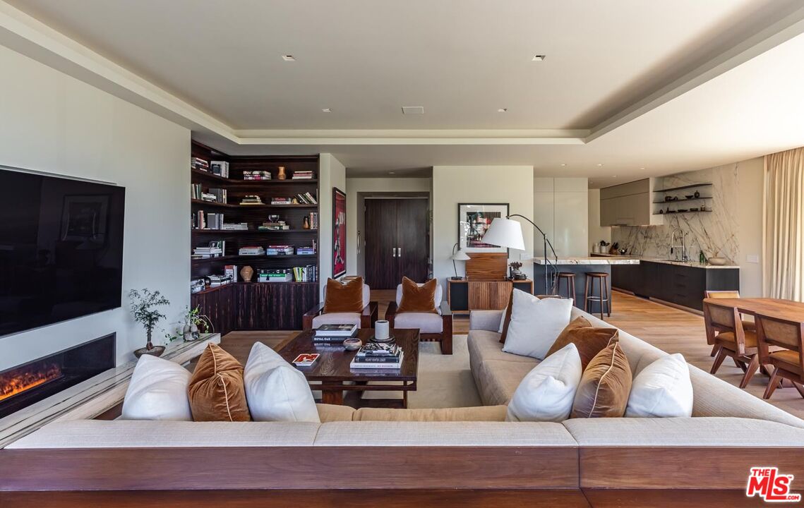 9255 Doheny Rd Unit: 1901