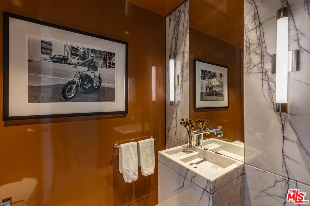 9255 Doheny Rd Unit: 1901