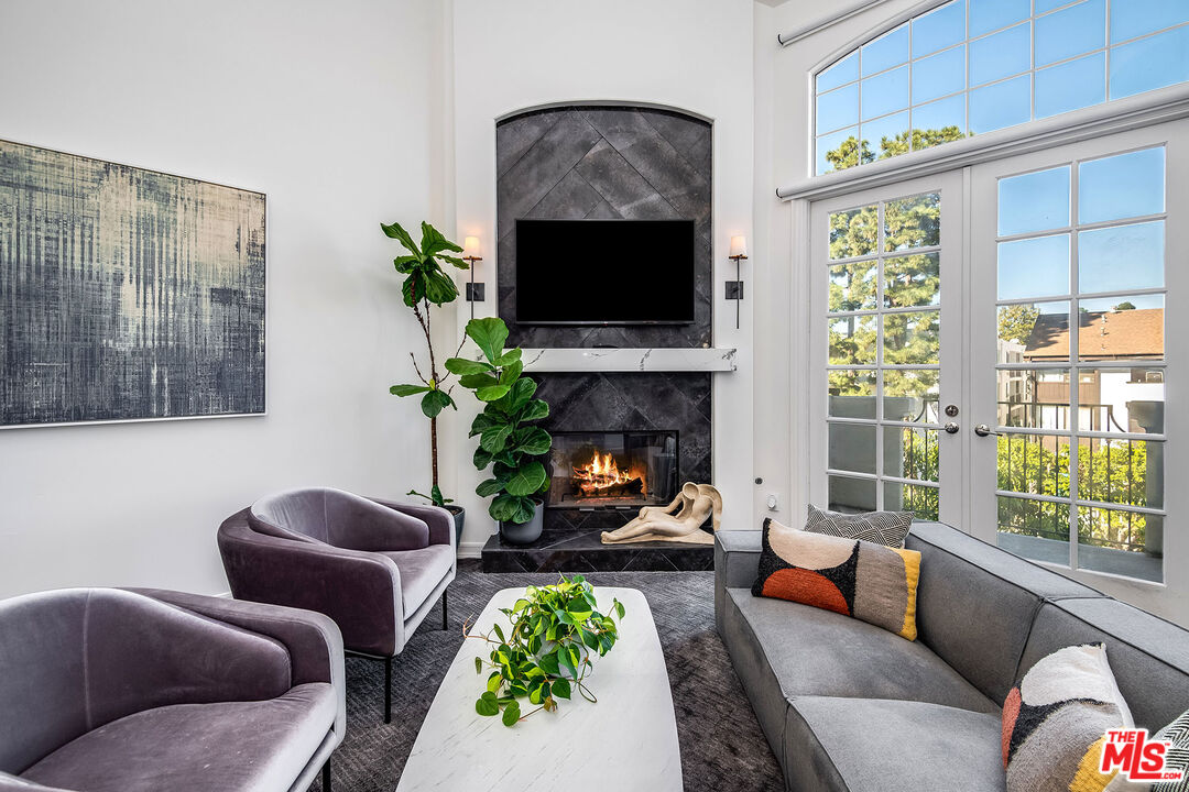 11680 Montana Ave Unit: 302