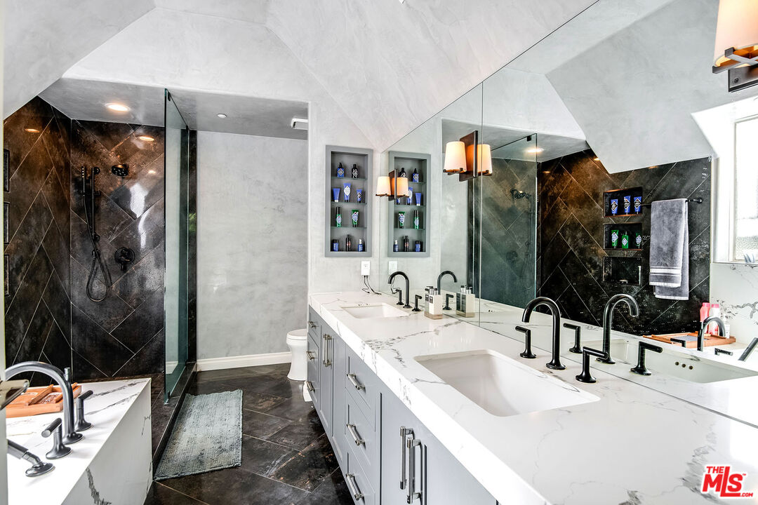 11680 Montana Ave Unit: 302