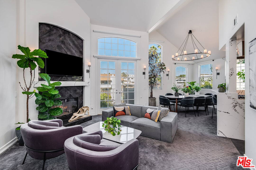 11680 Montana Ave Unit: 302