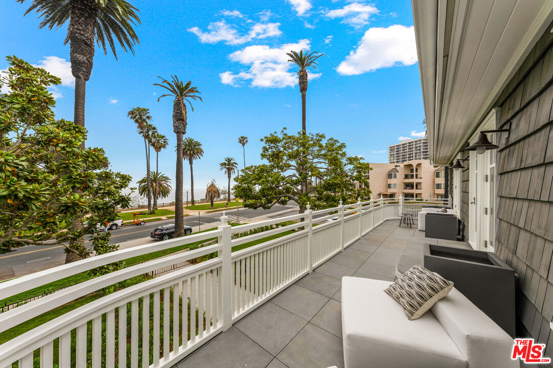 401 Ocean Ave Unit: 2