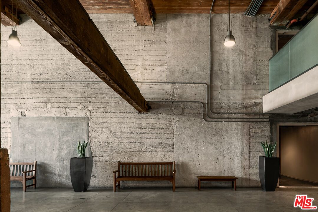 530 S Hewitt St Unit: 443