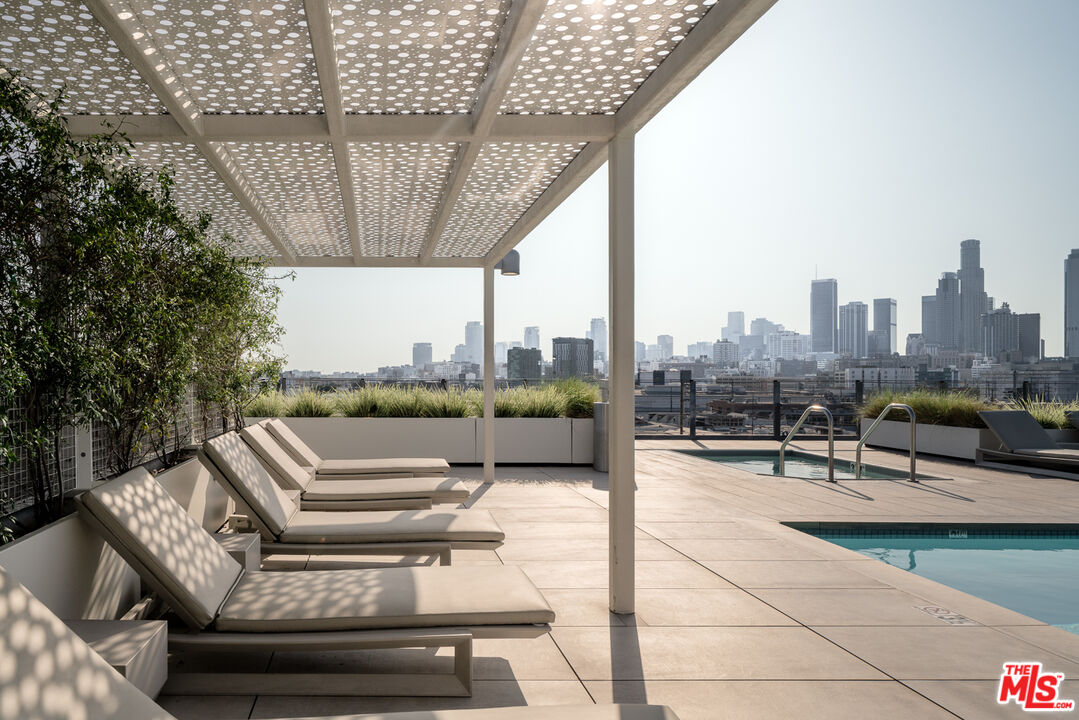 530 S Hewitt St Unit: 443