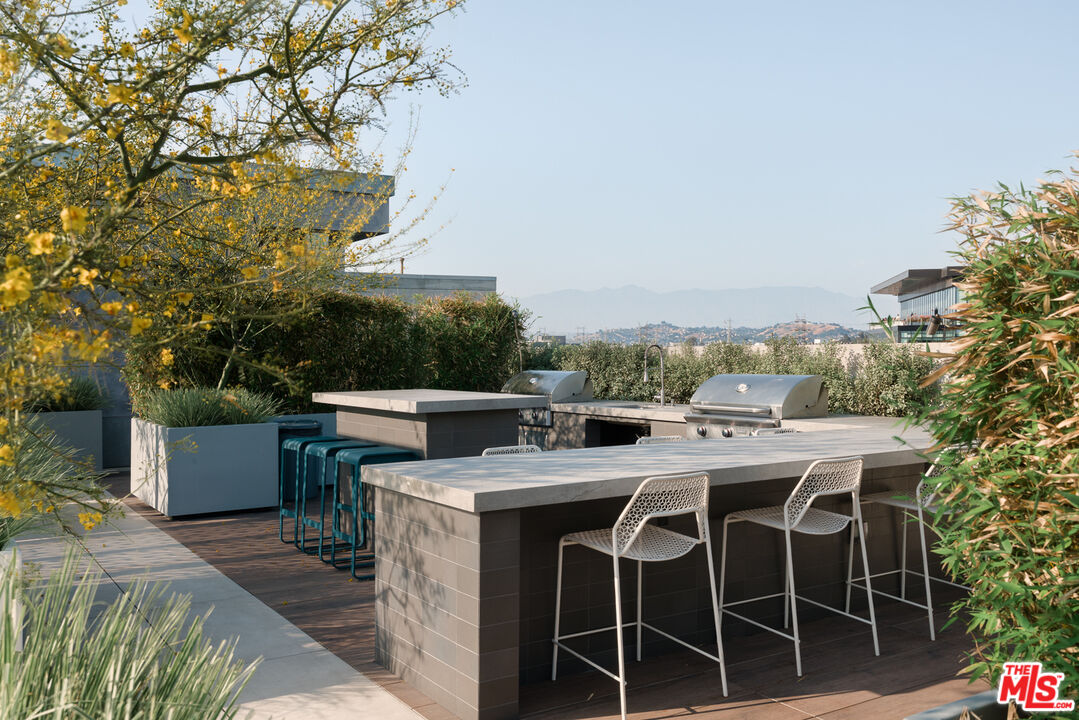 530 S Hewitt St Unit: 443