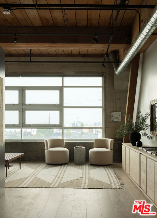 530 S Hewitt St Unit: 443