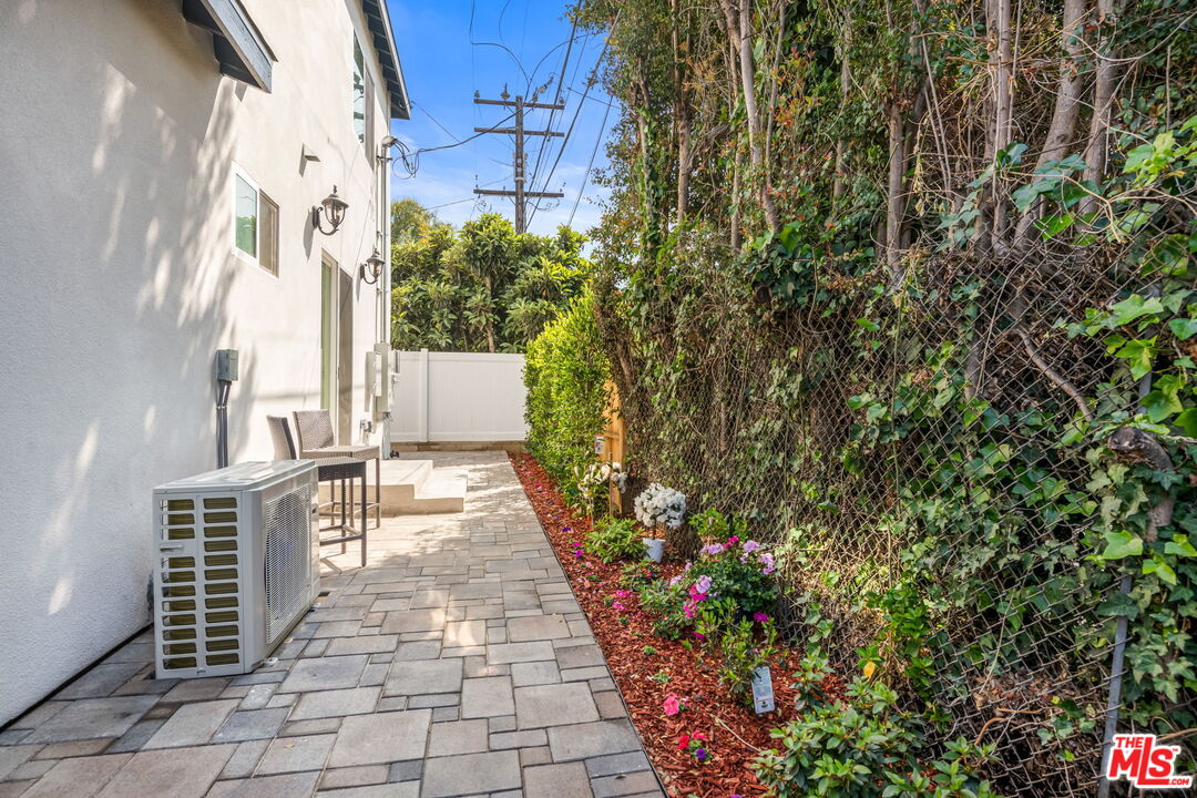 3643 Helms Ave Unit: A