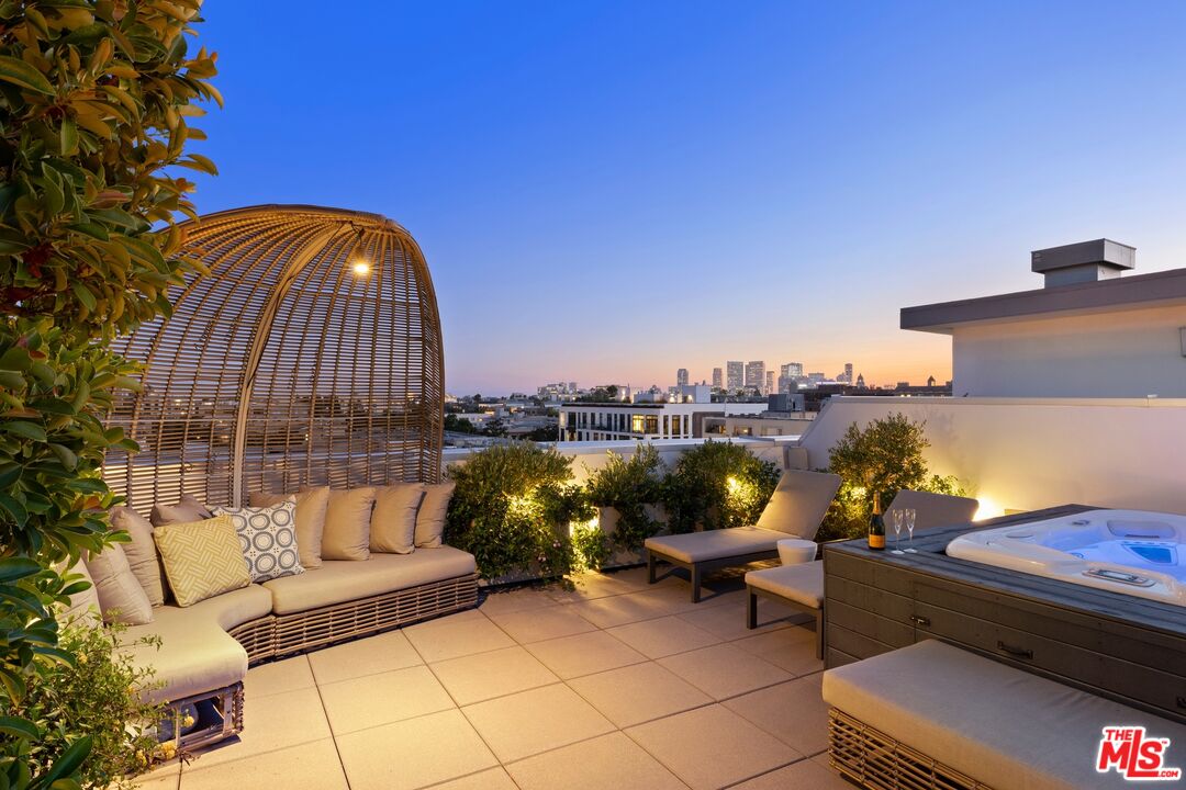 450 N Palm Dr Unit: 507