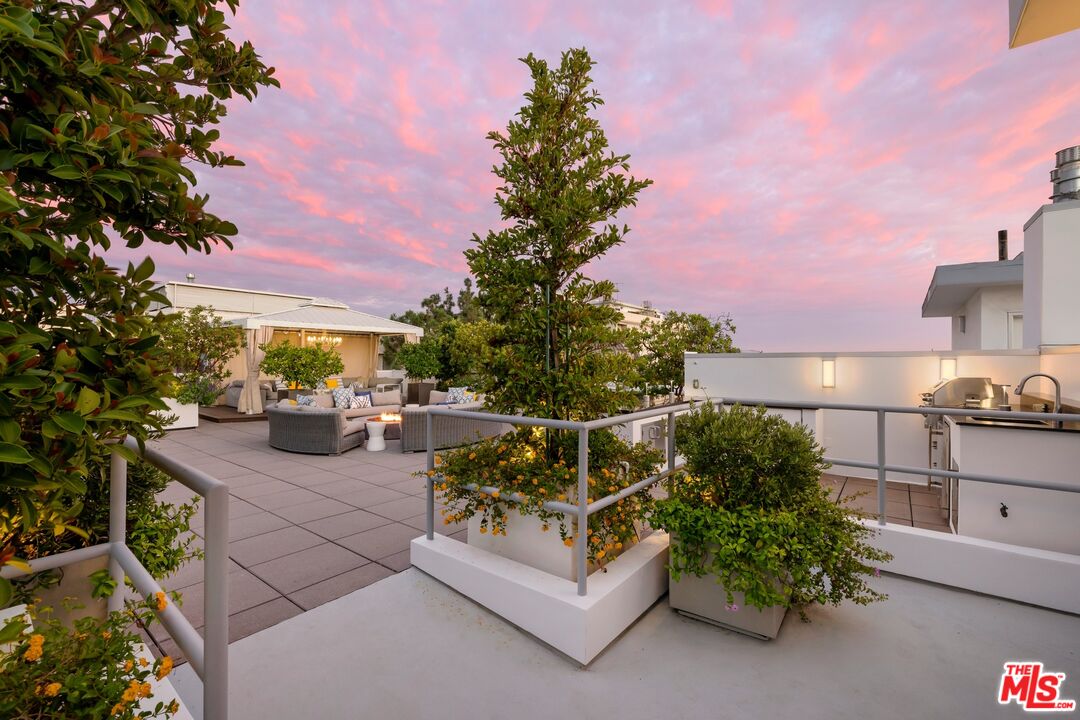 450 N Palm Dr Unit: 507